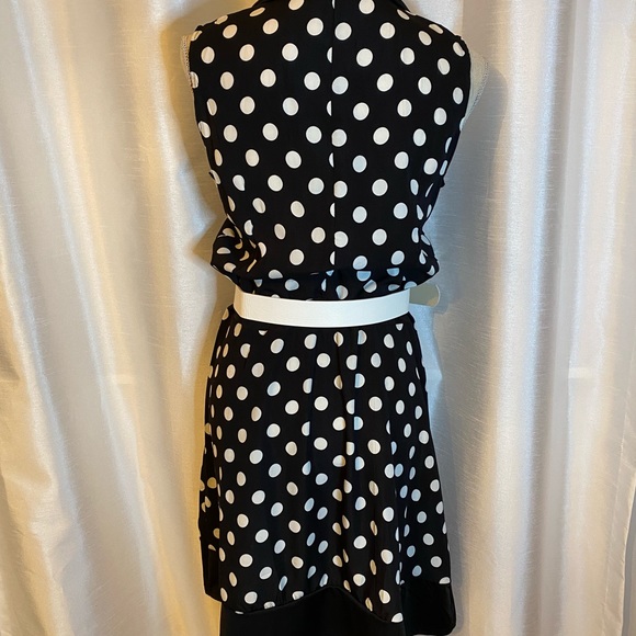 Swing Dress with Belt - Picture 3 of 5